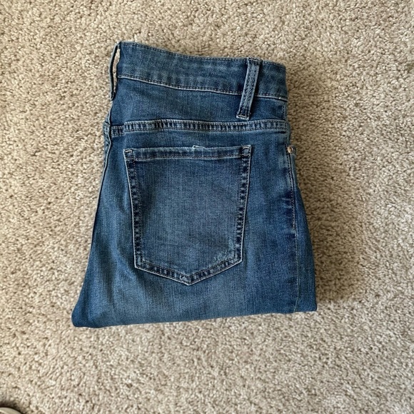Lee Indigo Crop Jeans 12 EUC - Picture 3 of 9